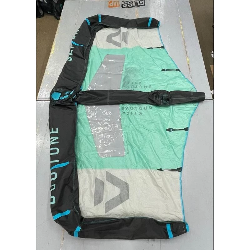 Wing Duotone Slick 4m² + Wish 2021 1 Wing Duotone Slick 4m² + Wish 2021